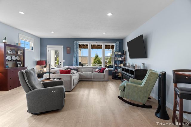 940 S Lake Street, Whitehall City, MI 49461