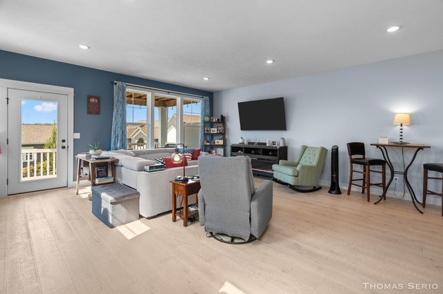 940 S Lake Street, Whitehall City, MI 49461