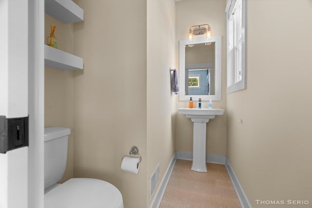 940 S Lake Street, Whitehall City, MI 49461