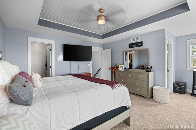 940 S Lake Street, Whitehall City, MI 49461