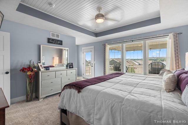 940 S Lake Street, Whitehall City, MI 49461