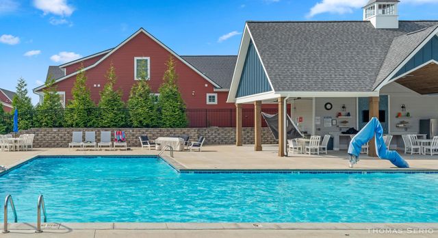 940 S Lake Street, Whitehall City, MI 49461