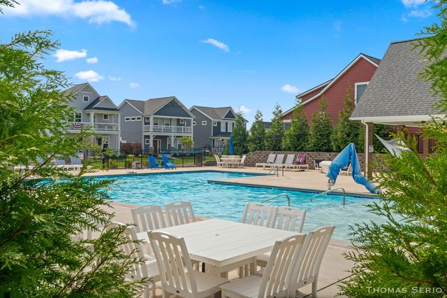 940 S Lake Street, Whitehall City, MI 49461