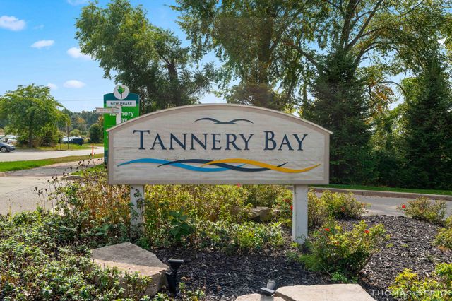 940 S Lake Street, Whitehall City, MI 49461