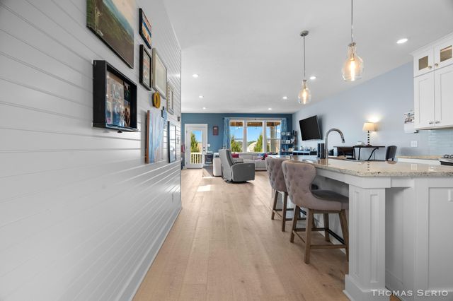 940 S Lake Street, Whitehall City, MI 49461