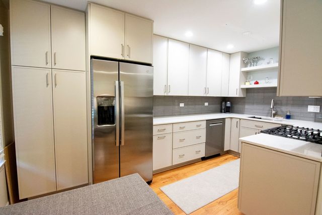 1088 Shermer Road, Glenview, IL 60025