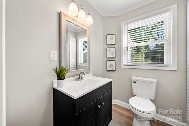 425 25th Street SW, Hickory, NC 28602