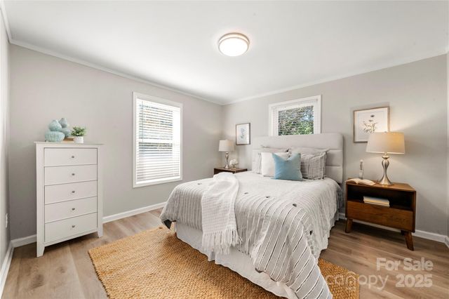 425 25th Street SW, Hickory, NC 28602