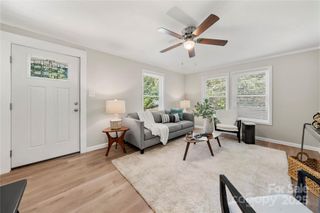 425 25th Street SW, Hickory, NC 28602