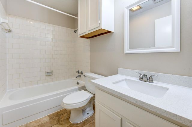 212 Quaker Drive A1, Friendswood, TX 77546