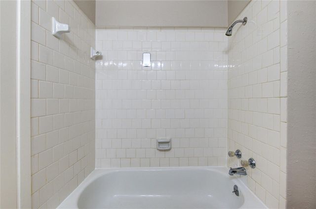 212 Quaker Drive A1, Friendswood, TX 77546