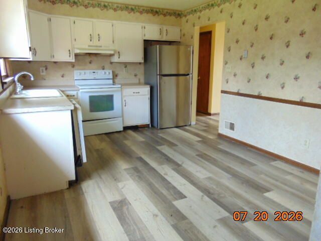 1524 Sanders Ln, Louisville, KY 40216