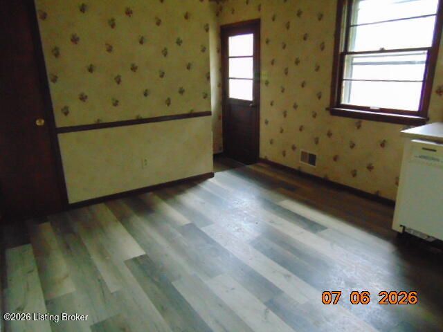 1524 Sanders Ln, Louisville, KY 40216