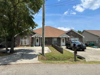 4044 Camellia Street, Bay Saint Louis, MS 39520