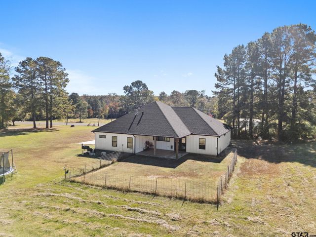 10374 State Hwy 204, Cushing, TX 75760