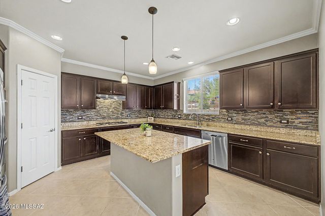 7976 S Dolphin Way, Tucson, AZ 85756