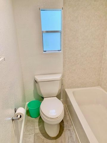 S 818 Emerald Drive, Key Largo, FL 33037