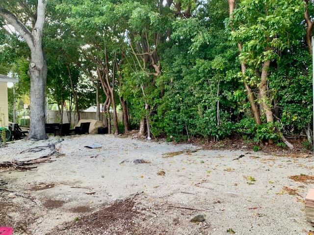 S 818 Emerald Drive, Key Largo, FL 33037