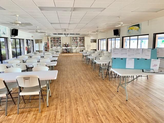 S 818 Emerald Drive, Key Largo, FL 33037