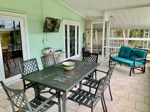 S 818 Emerald Drive, Key Largo, FL 33037