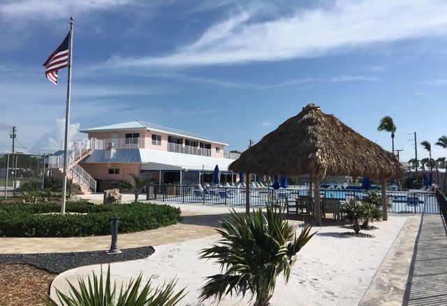 S 818 Emerald Drive, Key Largo, FL 33037