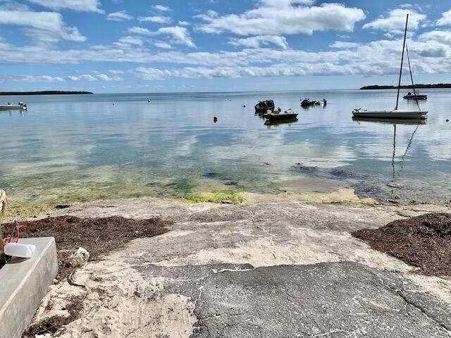 S 818 Emerald Drive, Key Largo, FL 33037