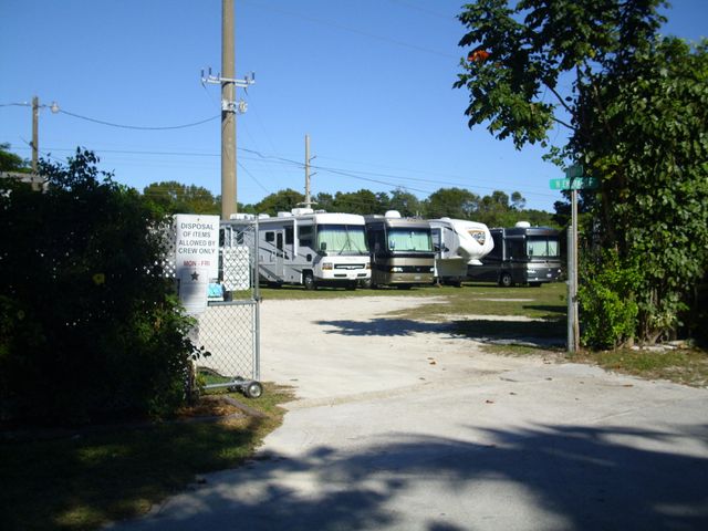 S 818 Emerald Drive, Key Largo, FL 33037