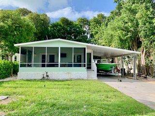 S 818 Emerald Drive, Key Largo, FL 33037