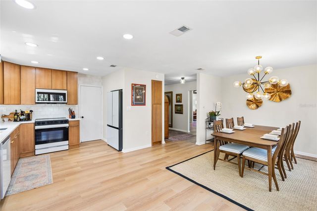 6906 VALRIE LANE, Riverview, FL 33569