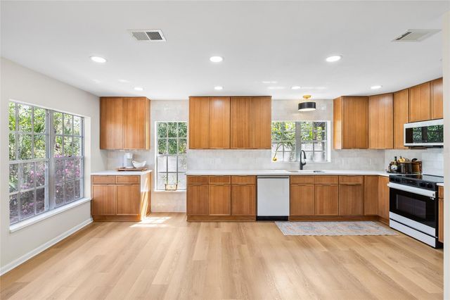 6906 VALRIE LANE, Riverview, FL 33569