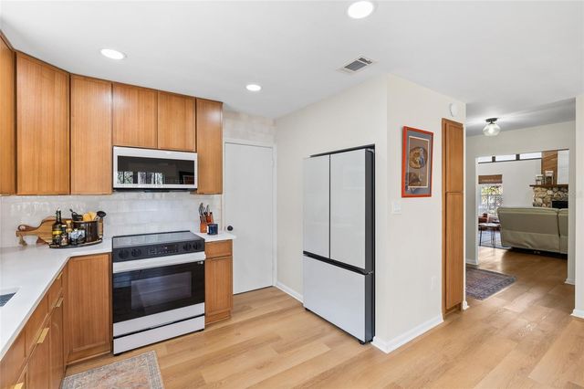 6906 VALRIE LANE, Riverview, FL 33569