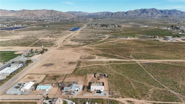794 Otoe, Apple Valley, CA 92307