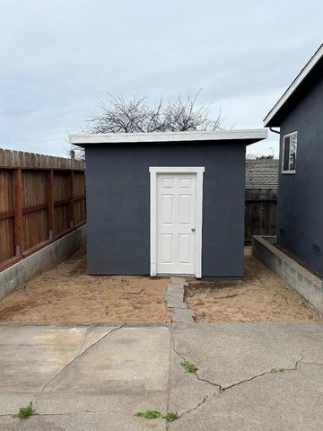 1675 Luxton Street, Seaside, CA 93955