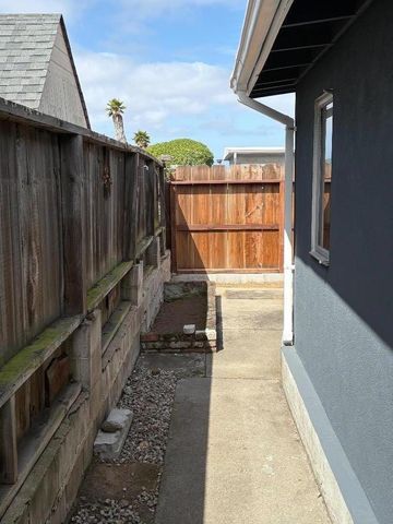 1675 Luxton Street, Seaside, CA 93955