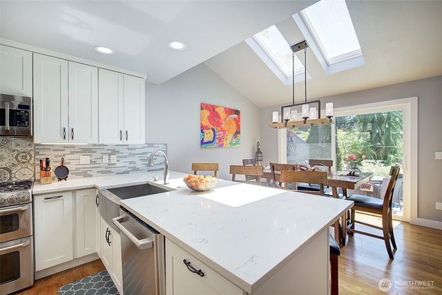 2013 210th Circle NE, Sammamish, WA 98074