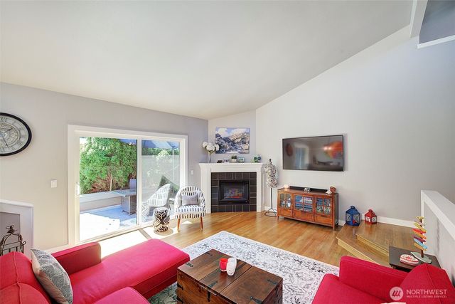 2013 210th Circle NE, Sammamish, WA 98074