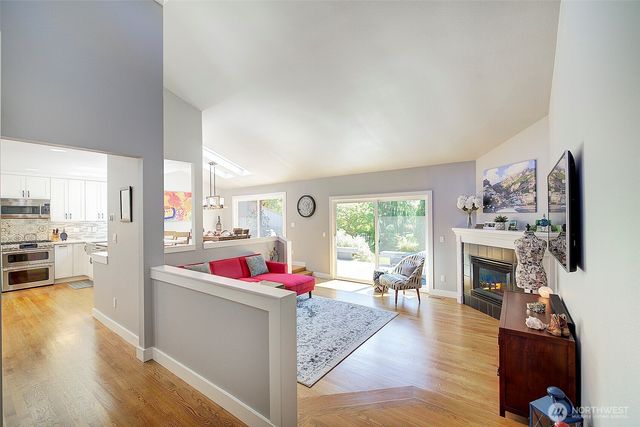 2013 210th Circle NE, Sammamish, WA 98074