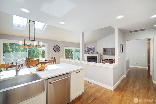 2013 210th Circle NE, Sammamish, WA 98074