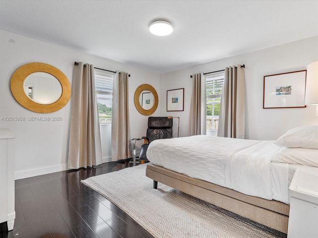 200 SW 2nd Ave, Hallandale Beach, FL 33009