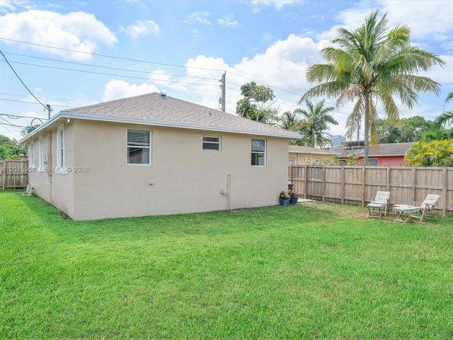 200 SW 2nd Ave, Hallandale Beach, FL 33009