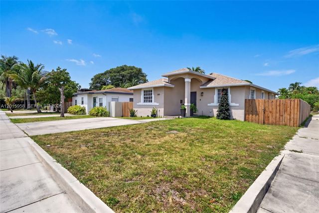 200 SW 2nd Ave, Hallandale Beach, FL 33009
