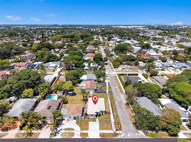200 SW 2nd Ave, Hallandale Beach, FL 33009