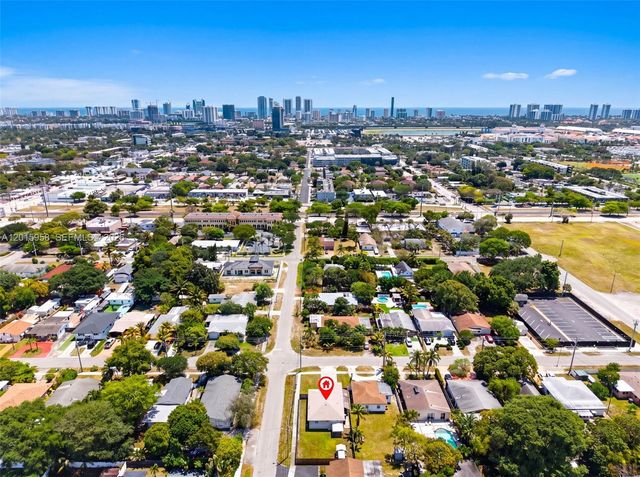200 SW 2nd Ave, Hallandale Beach, FL 33009