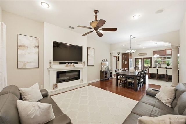 4200 Palm Grove Drive, Palmhurst, TX 78573