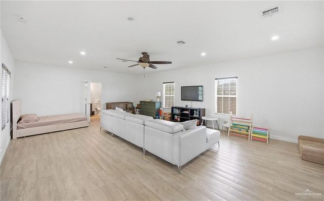 4200 Palm Grove Drive, Palmhurst, TX 78573