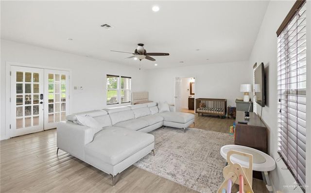 4200 Palm Grove Drive, Palmhurst, TX 78573