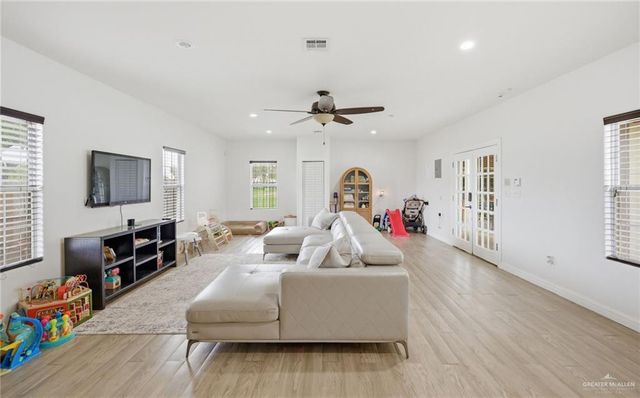4200 Palm Grove Drive, Palmhurst, TX 78573