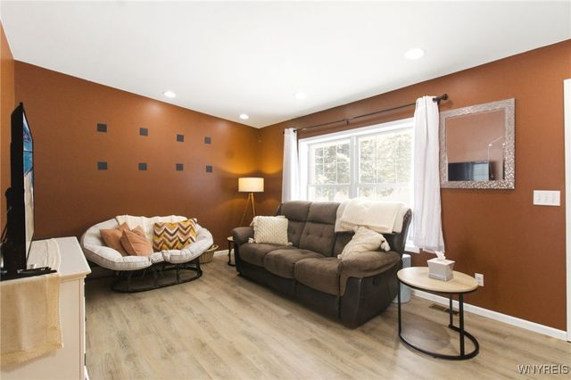 7441 Derby Road, Evans, NY 14047