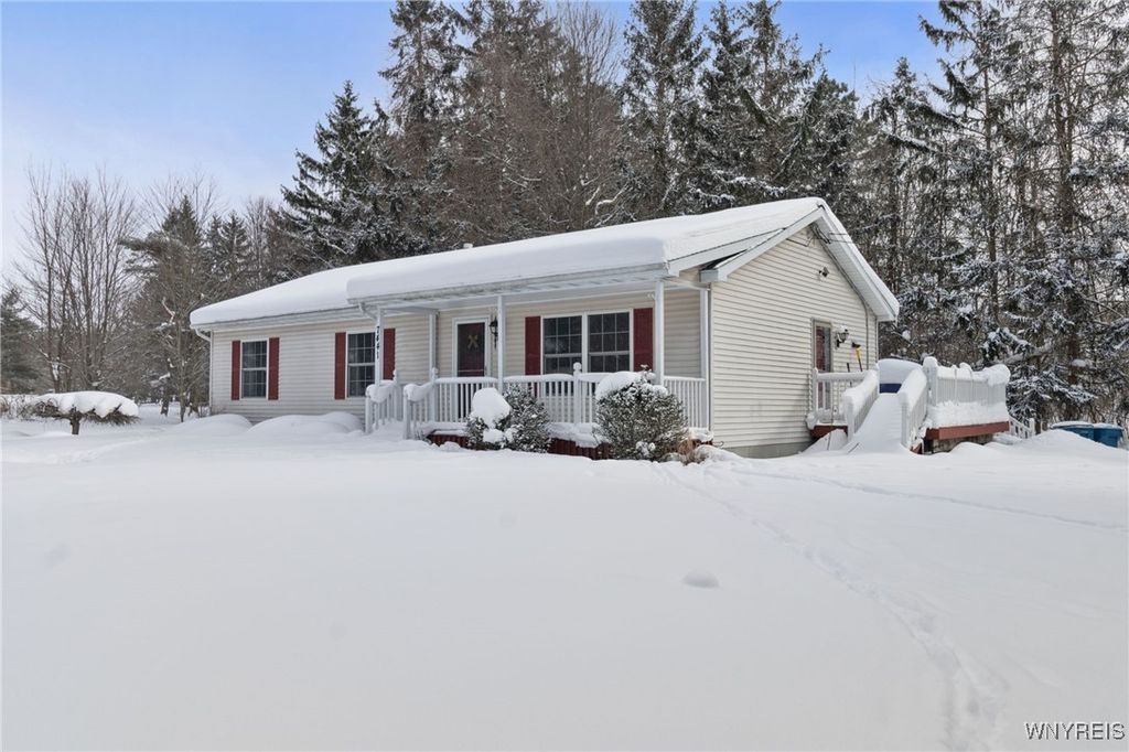 7441 Derby Road, Evans, NY 14047