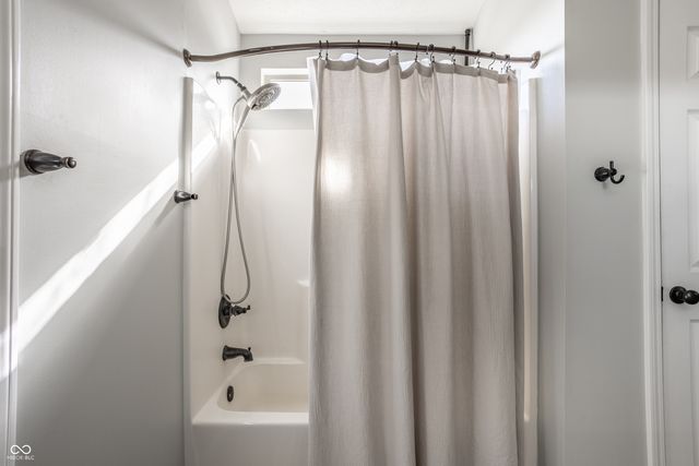 10899 Woodward Drive, Fishers, IN 46037